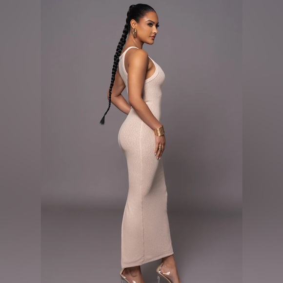 NWT JLUX Label BEIGE BACK TO YOU MAXI DRESS - size s - Picture 2 of 5